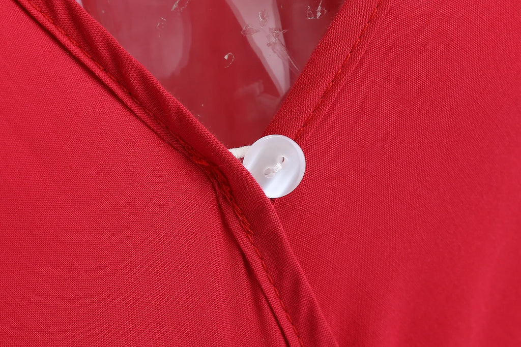 Macacão feminino sexy, com costas abertas, decote em V profundo e cordão ajustável.