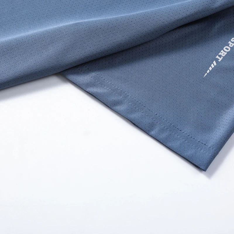 Camiseta masculina para esportes.