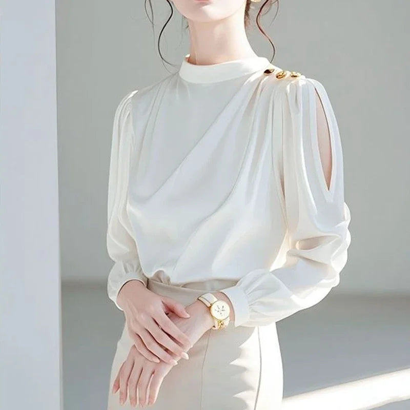 Blusa feminina moderna e sofisticada.