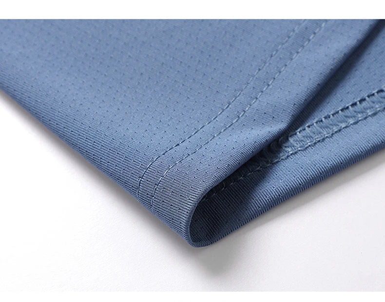 Camiseta masculina para esportes.