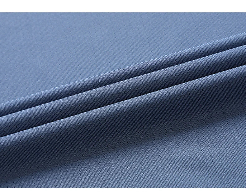 Camiseta masculina para esportes.