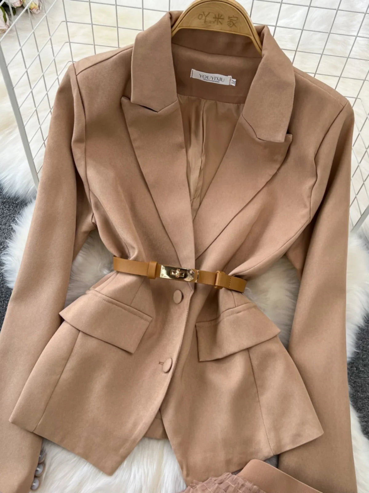 Conjunto de Saia Faionable Cintura Alta em Camadas