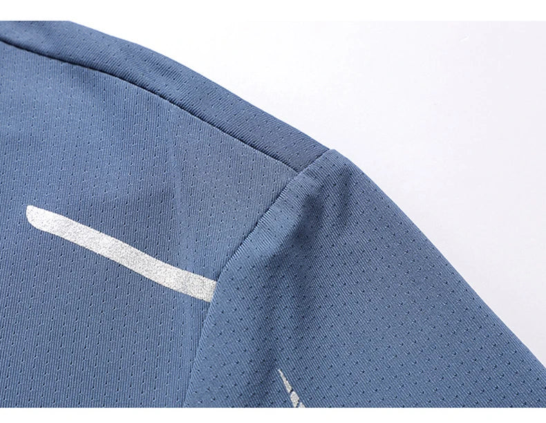 Camiseta masculina para esportes.